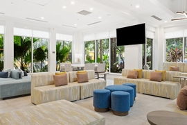 Hilton Garden Inn Ft Lauderdale Airport Cruise Port - Relax in the hotel's beautiful lobby while waiting on your transfer.