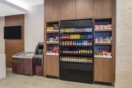 Wyndham Garden Ft Lauderdale Airport & Cruise Port - Visit the 24 hour pantry for all your snacking needs.