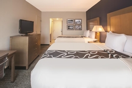 La Quinta Inn and Suites Philadelphia Airport - The standard room with 2 queen beds includes complimentary WiFi. 