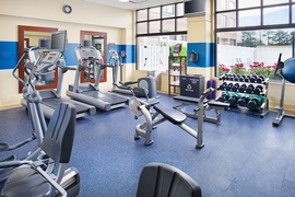 Four Points by Sheraton Philadelphia Airport - The hotel fitness center is open 24 hours to help maintain your workout routine. 