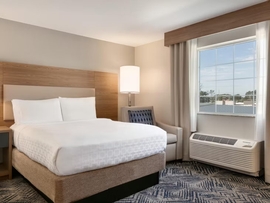 Candlewood Suites Syracuse Airport by IHG - The standard room with 1 queen bed includes complimentary WiFi and a full kitchen. 