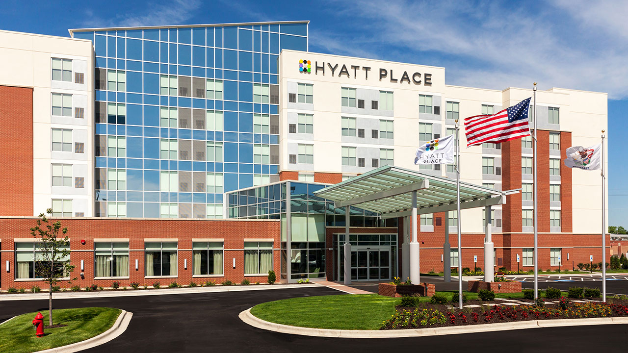 Hyatt Place Midway - The Hyatt Place is conveniently located within 1 mile South of the MDW Airport. 