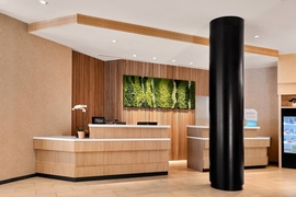 Hilton Garden Inn LAX Los Angeles Airport - Sign up for airport transfers with front desk staff upon check-in.
