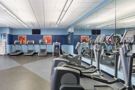 Four Points By Sheraton Chicago O'Hare - The fitness center can help you maintain your workout goals while away from home.
