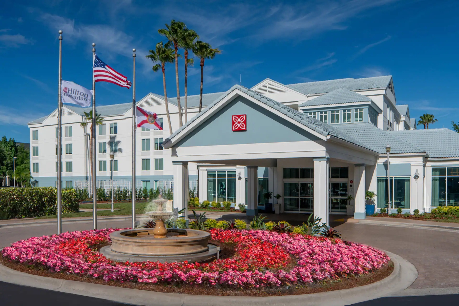 Hilton Garden Inn Orlando Airport - The Hilton Garden Inn is conveniently located 1.5 miles from the Orlando Airport.