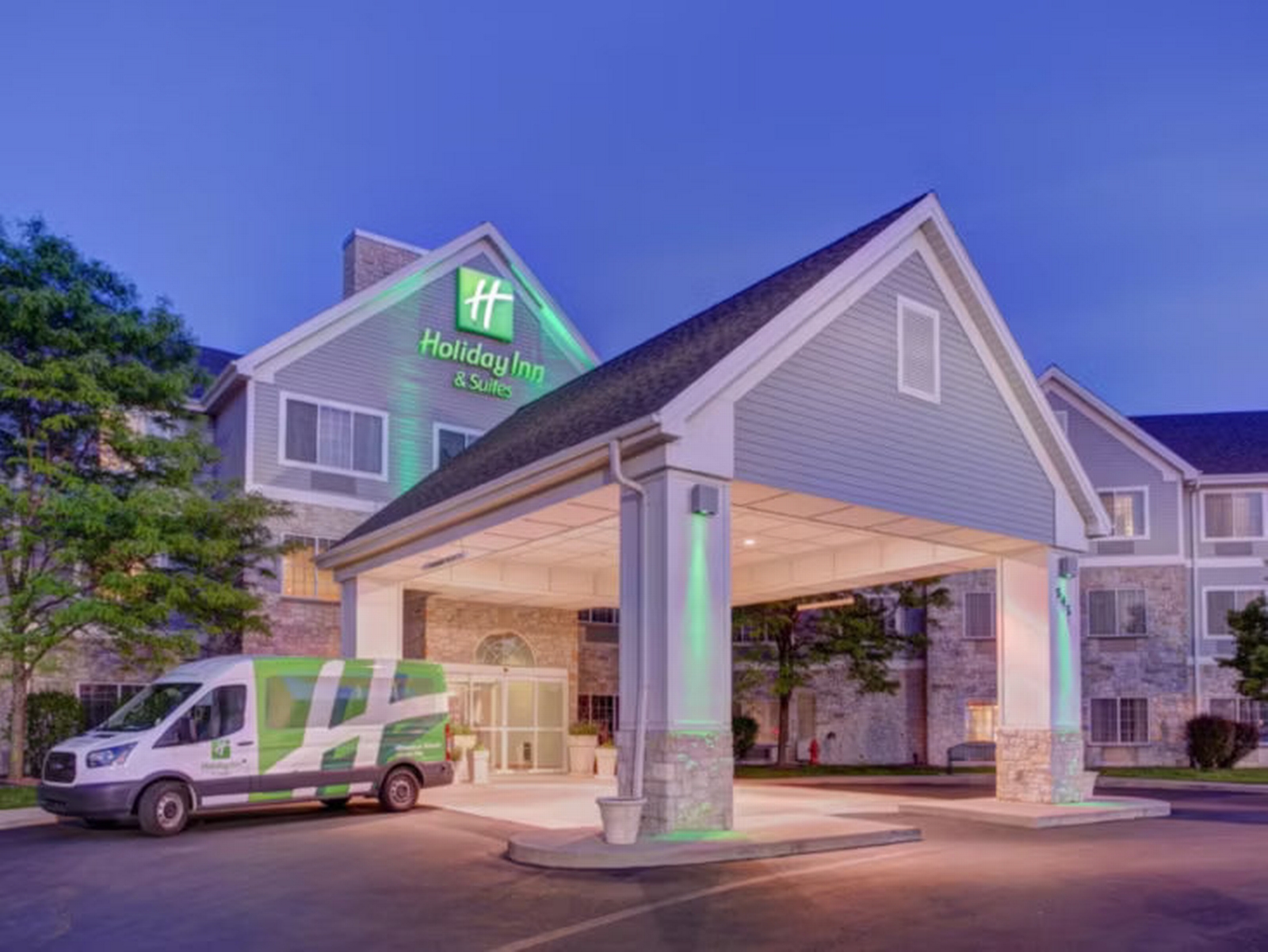 Holiday Inn Hotel & Suites Milwaukee Airport - The Holiday Inn Hotel & Suites is conveniently located near General Mitchell International Airport, but also offers a free shuttle to the airport and surrounding area.