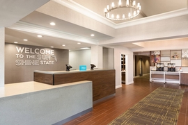 Hampton Inn & Suites FLL Airport South - Arrange your airport or cruise port transfers with the front desk upon arrival. 