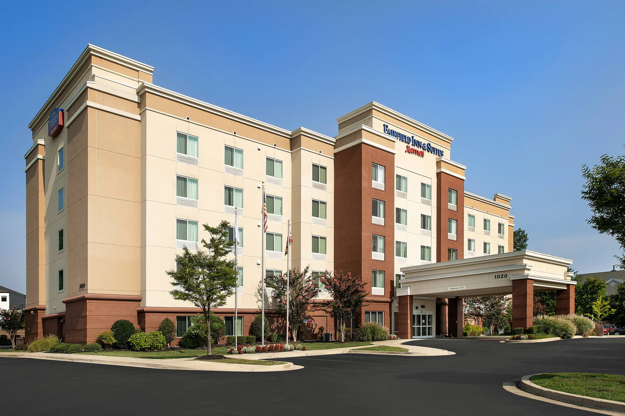 Fairfield Inn & Suites BWI Airport - The Fairfield Inn & Suites is conveniently located 1 mile from BWI Airport and 10 miles from the Port of Baltimore. 