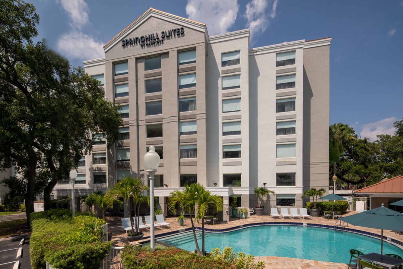SpringHill Suites Ft. Lauderdale Airport and Cruise Port - SpringHill Suites Ft. Lauderdale Airport & Cruise Port is located 3 miles from the airport and 7 miles from the cruise port. 