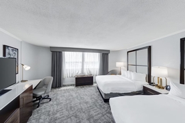 Hilton Chicago Oak Lawn - Chicago Midway - The standard room with two queen beds includes complimentary WiFi. 