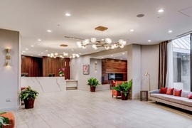 Hilton Chicago Oak Lawn - Chicago Midway - Check-in with the front desk staff upon arrival in the Hilton's lobby.