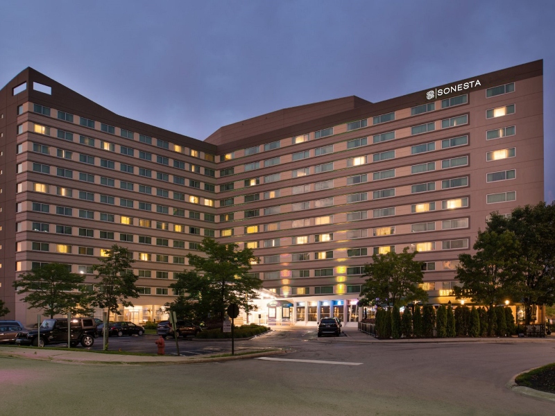 Sonesta Chicago O'Hare Airport - The Sonesta is conveniently located 1 mile from the O'Hare Airport.