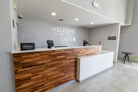 Hampton Inn & Suites Salt Lake City Airport - Arrange transfers with the front desk upon arrival. 