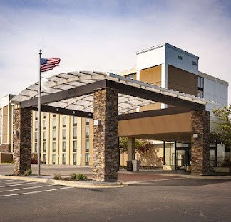 Best Western Plus Strongsville - The Best Western Plus is located 8.4 miles from the Cleveland Airport.