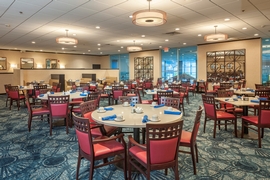 Best Western Plus Strongsville - Enjoy a meal on property. 