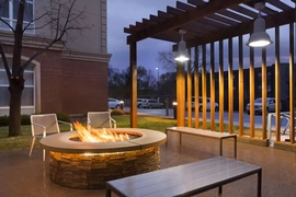 Country Inn & Suites Bloomington Mall of America - Sit by the fire pit or get some fresh air on the hotel's patio. 