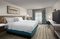 Hilton Garden Inn Florence Cincinnati Airport South - The standard king room includes a mini fridge and complimentary WiFi. 