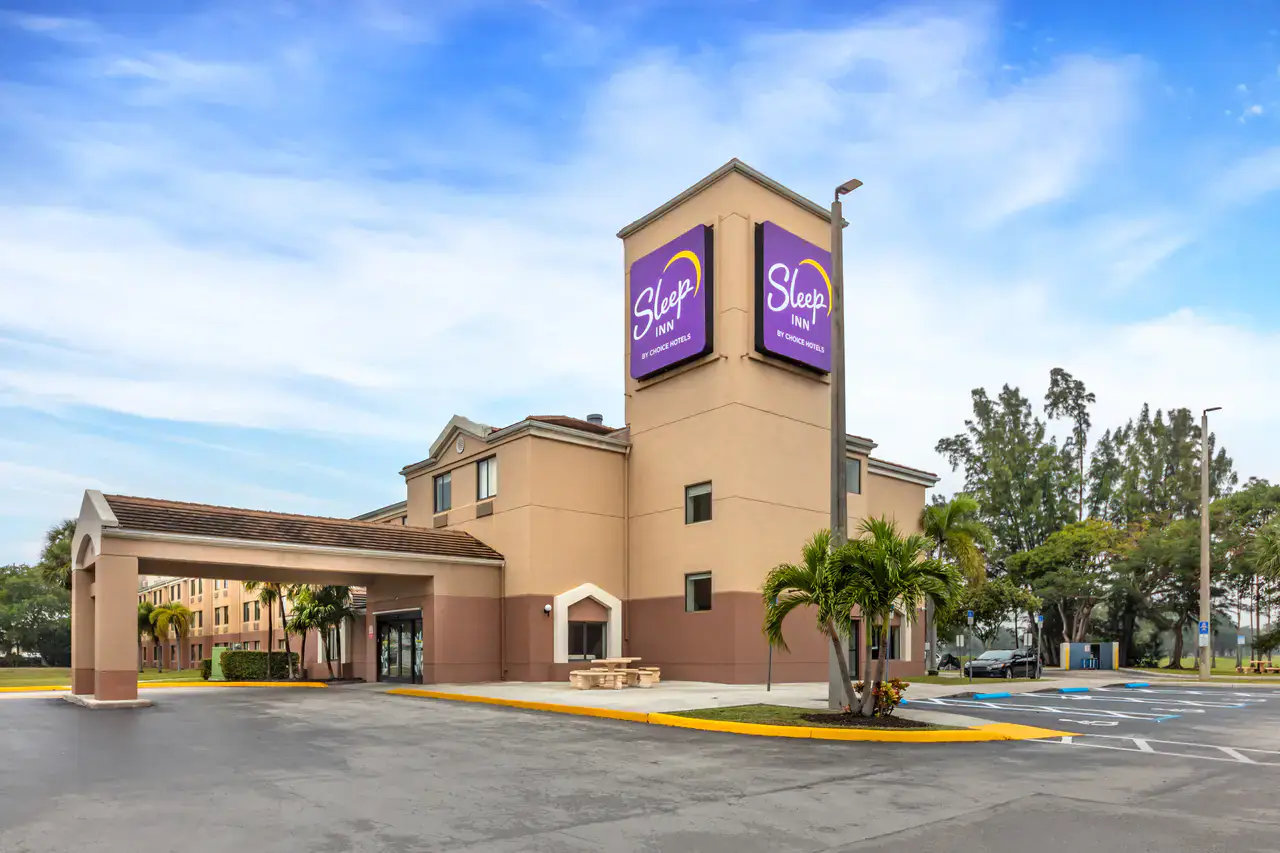 Sleep Inn Miami International Airport - The Sleep Inn is conveniently located 3.3 miles from the Miami International Airport.