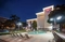 Hampton Inn Tampa Airport Westshore - Take a dip in the hotel's outdoor pool. 