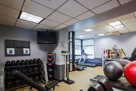 DoubleTree Hotel Alsip Chicago Midway Airport - Stay active while traveling in the hotels spacious fitness center.