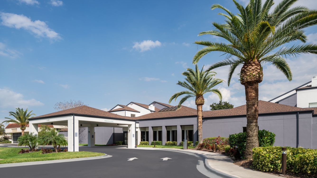 Courtyard Orlando Airport - The Courtyard Orlando Airport is conveniently located 3 miles north of the Orlando Airport.