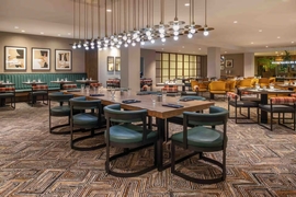 DoubleTree by Hilton San Francisco Airport - Enjoy a meal with your travel companions at the hotel's restaurant. 