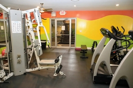 Quality Inn O'Hare Airport - 24 hour fitness center.