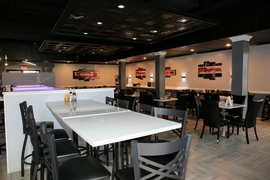 Quality Inn O'Hare Airport - Enjoy a fully stocked bar and pub style dining at Bella Sera. 