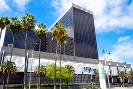 Hilton Los Angeles International Airport - The Hilton Los Angeles Airport is conveniently located 1 mile from LAX Airport. 